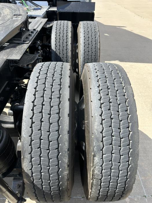 2022 Peterbilt 579-16