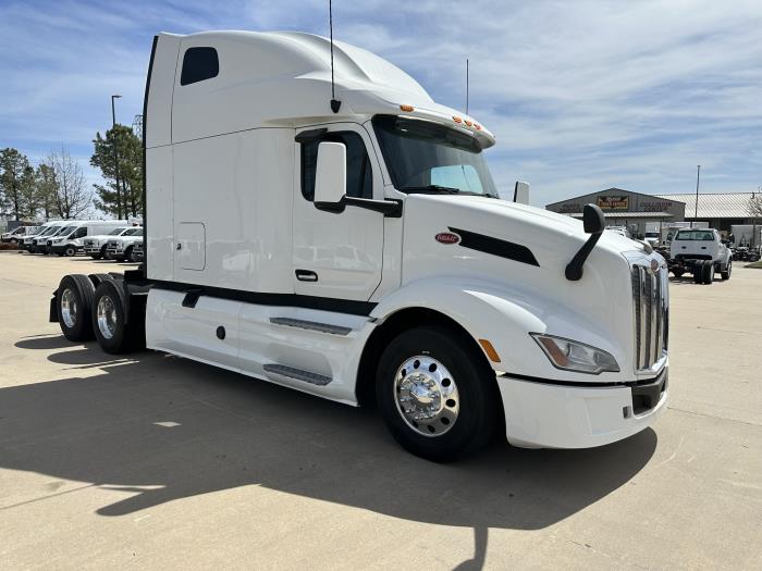 2022 Peterbilt 579-2