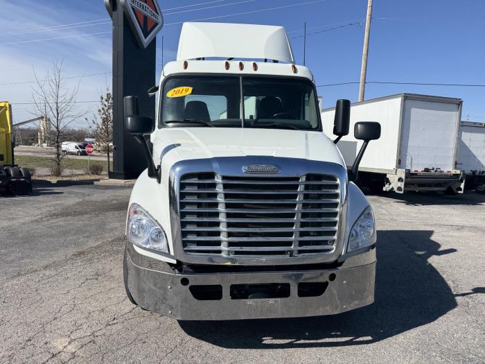 2019 Freightliner Cascadia-10