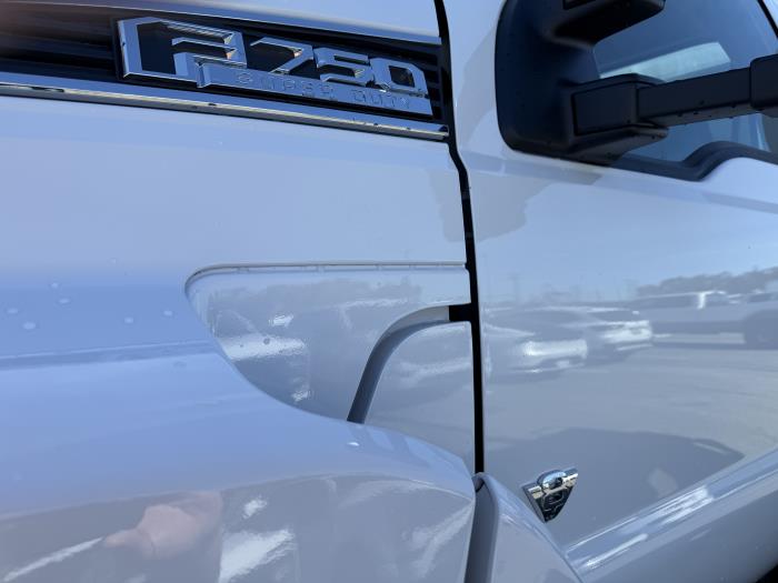 2026 Ford F-750-13