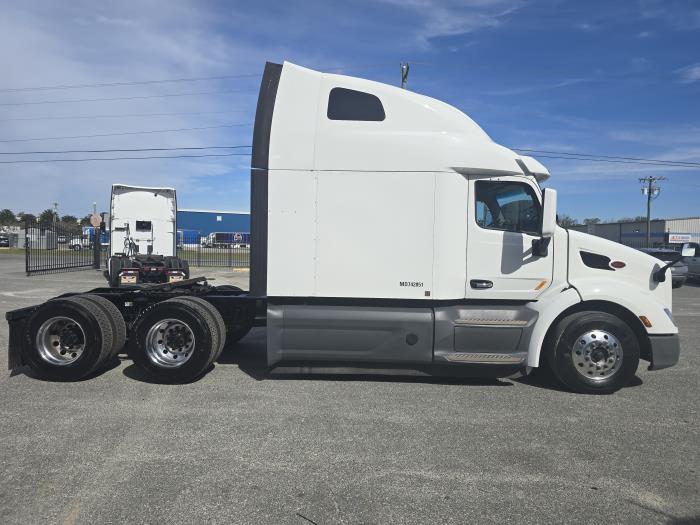 2021 Peterbilt 579-5