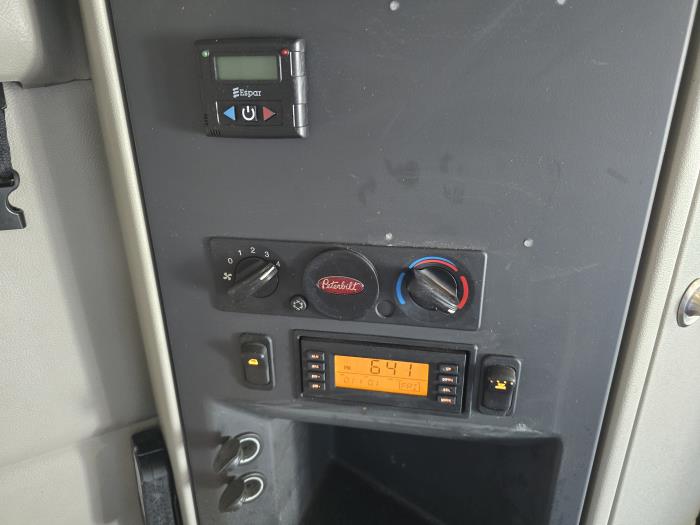 2021 Peterbilt 579-15