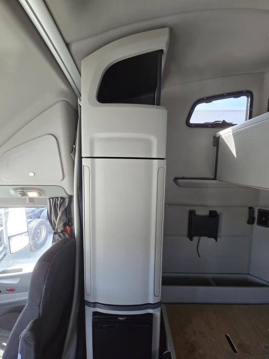 2021 Peterbilt 579-14