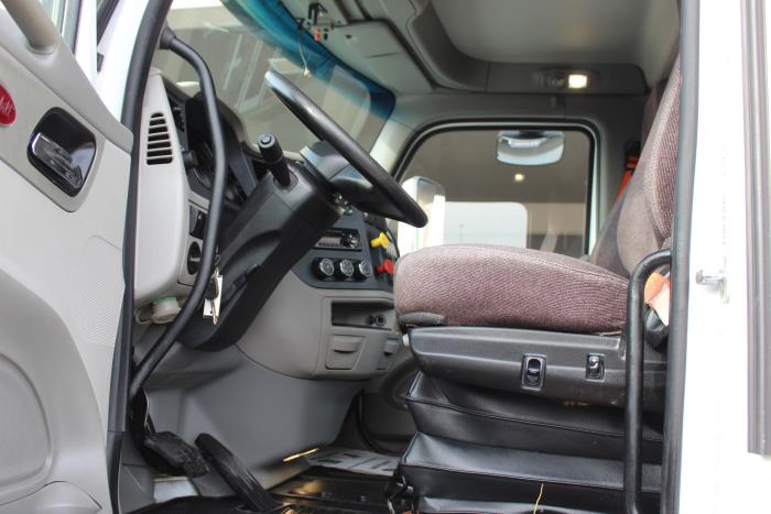 2020 Peterbilt 567-7