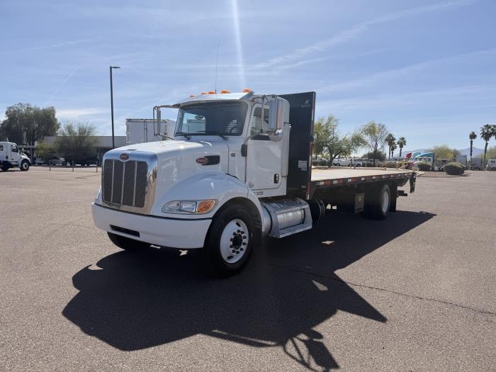 2019 Peterbilt 330-0