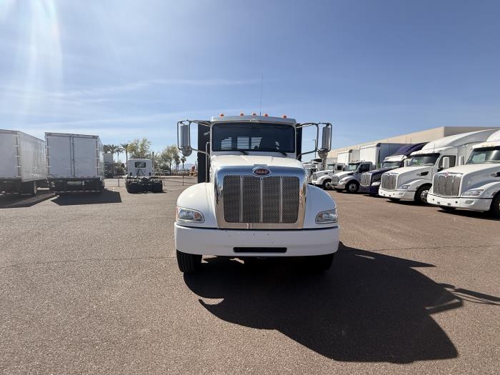 2019 Peterbilt 330-8
