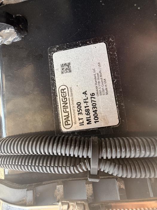 2019 Peterbilt 330-9