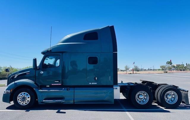 2022 Peterbilt 579-7