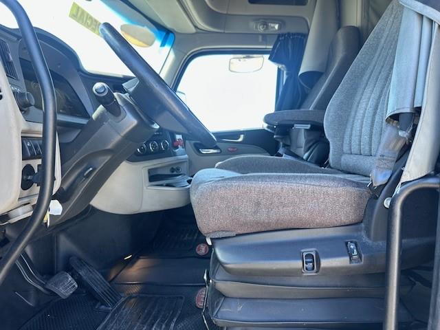 2022 Peterbilt 579-9