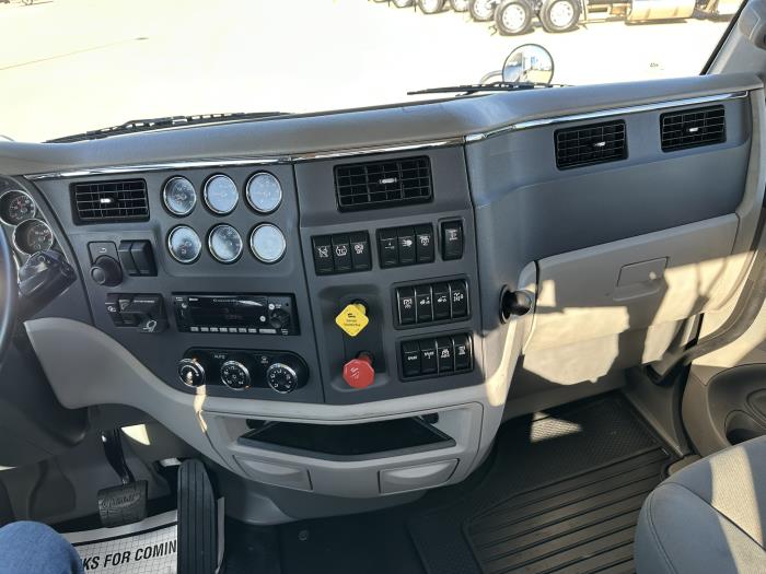 2021 Peterbilt 367-6