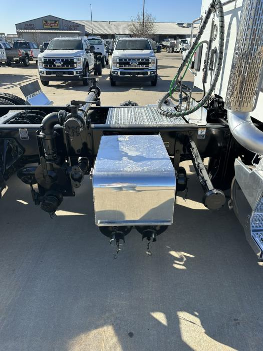 2021 Peterbilt 367-14