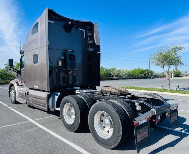 2022 Peterbilt 579-4