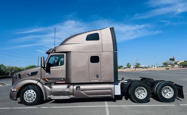 2022 Peterbilt 579-5