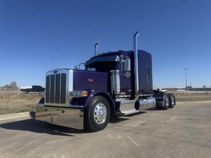 2027 Peterbilt 589-1