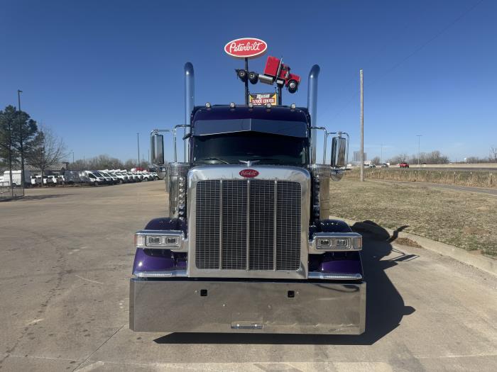 2027 Peterbilt 589-7