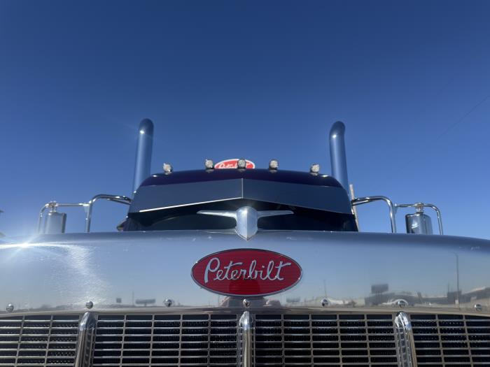 2027 Peterbilt 589-9