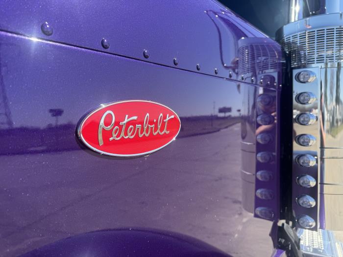 2027 Peterbilt 589-11