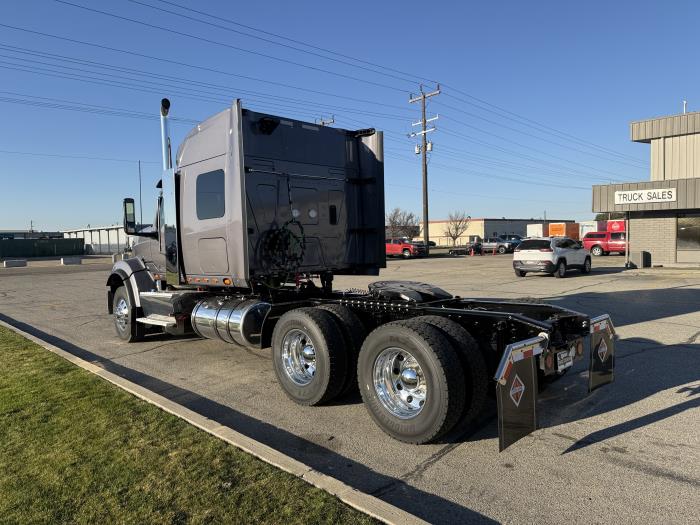 2027 International HX520-2