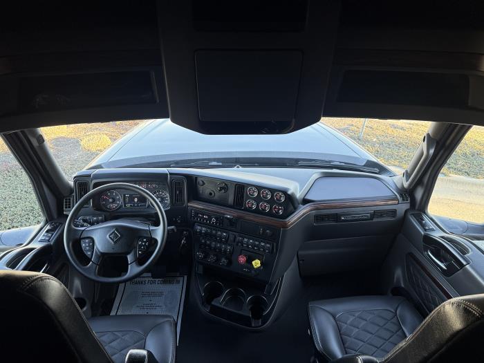 2027 International HX520-12