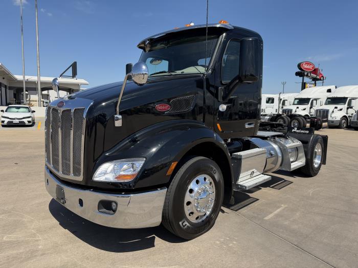 2021 Peterbilt 579-0