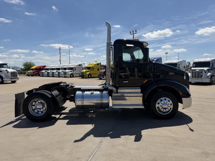 2021 Peterbilt 579-5