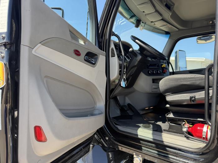 2021 Peterbilt 579-23