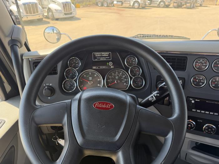 2021 Peterbilt 579-29