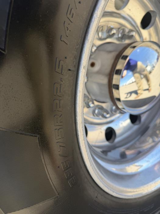 2019 Peterbilt 579-8