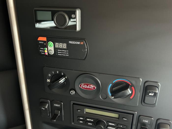 2027 Peterbilt 589-7