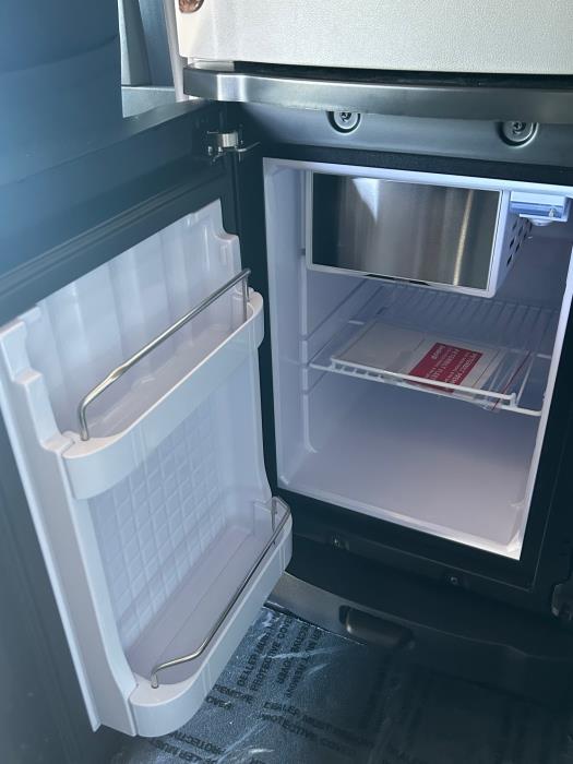 2027 Peterbilt 589-8