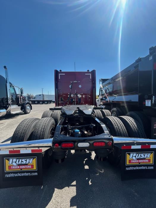 2027 Peterbilt 589-12