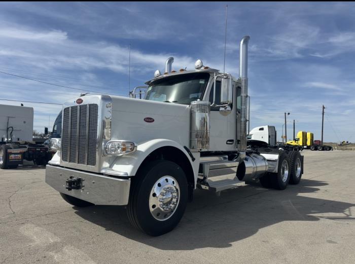 2027 Peterbilt 589-0