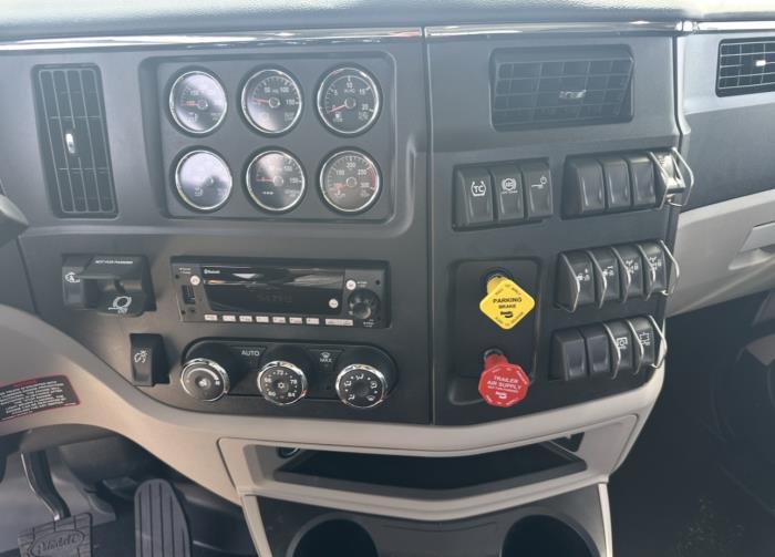 2027 Peterbilt 589-5