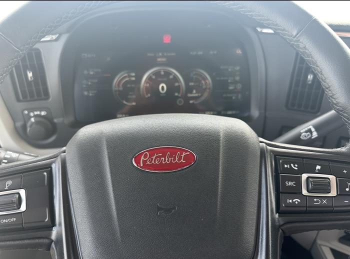 2027 Peterbilt 589-6