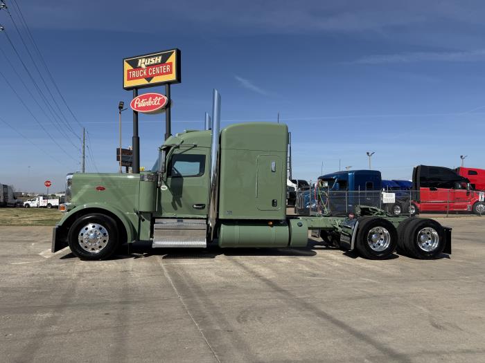 2027 Peterbilt 589-4
