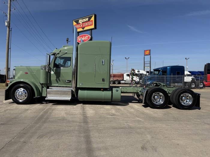 2027 Peterbilt 589-5