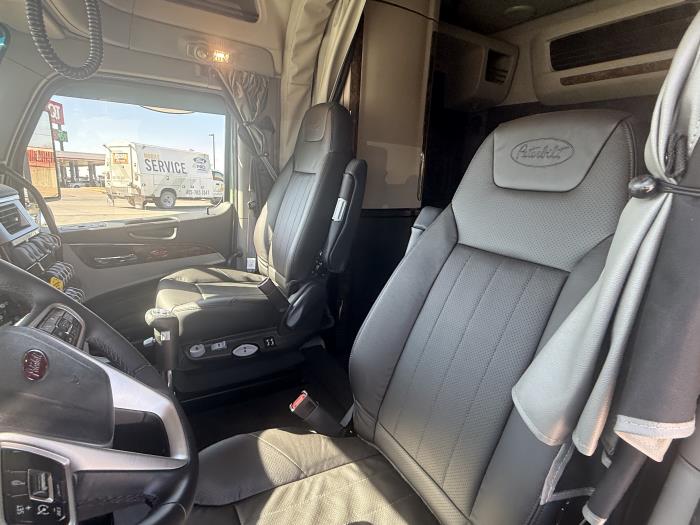 2027 Peterbilt 589-19