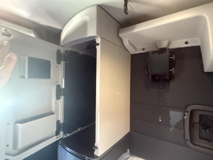 2027 Peterbilt 589-29