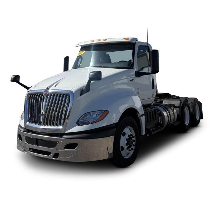 2020 International LT - image 1