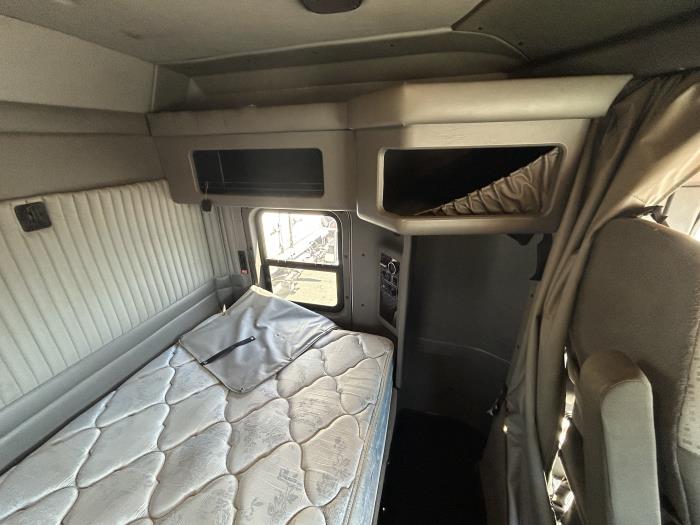 2019 Kenworth T800-19