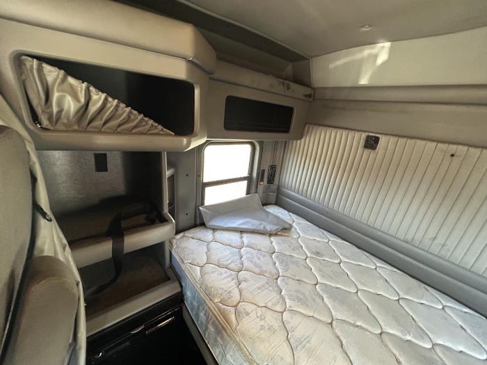 2019 Kenworth T800-17