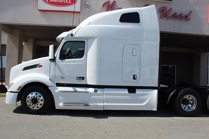 2022 Peterbilt 579-2