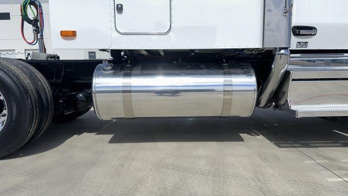 2027 Peterbilt 589-19