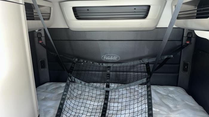 2027 Peterbilt 589-27