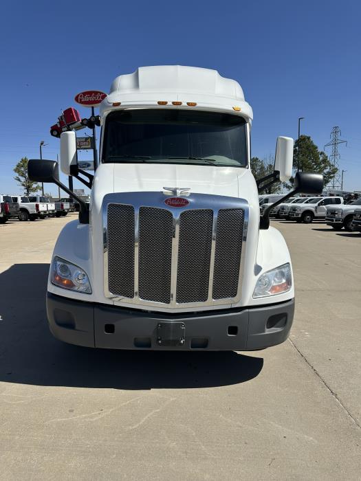 2021 Peterbilt 579-3