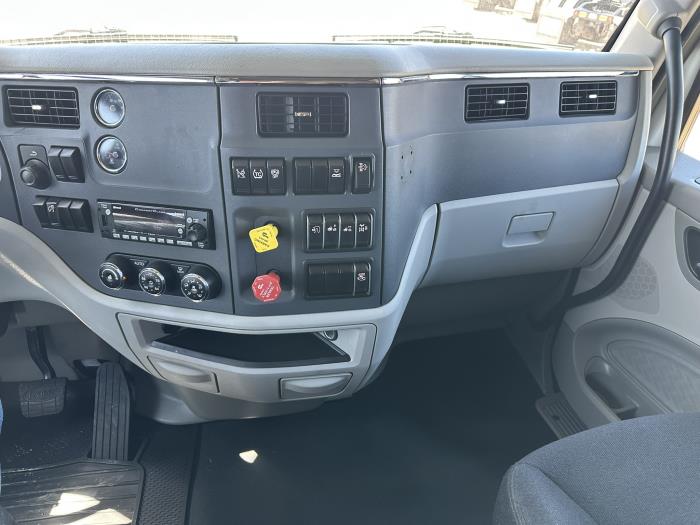 2021 Peterbilt 579-7