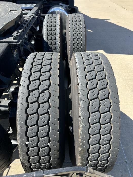 2021 Peterbilt 579-15