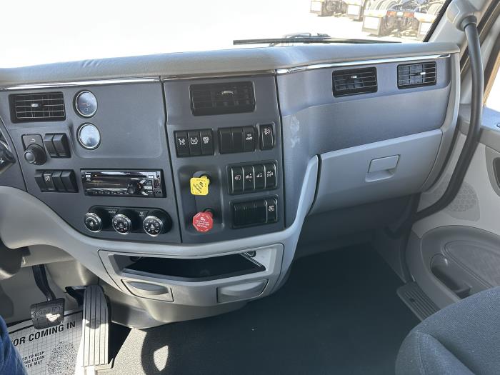 2021 Peterbilt 579-6
