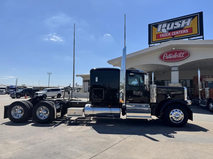 2027 Peterbilt 589-8