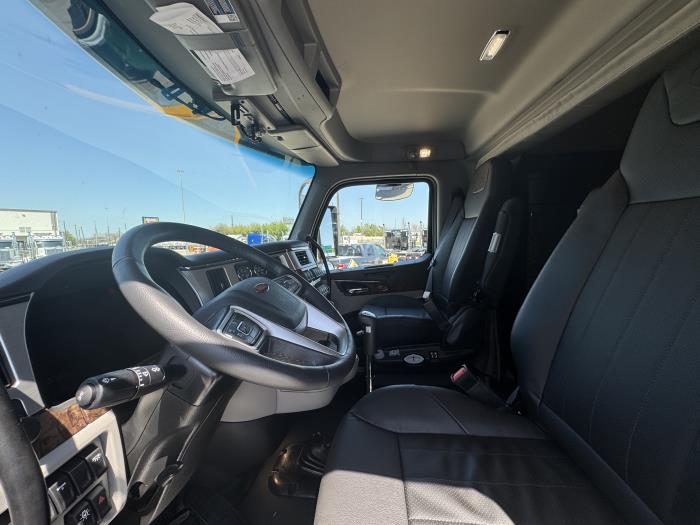 2027 Peterbilt 589-13